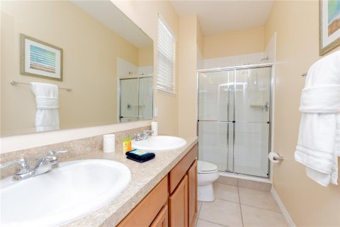 House in Kissimmee, Florida 5 bedrooms, 195.93 sq.m. № 2214145 - photo 20