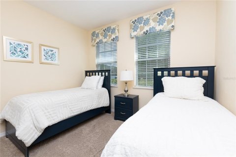House in Kissimmee, Florida 5 bedrooms, 195.93 sq.m. № 2214145 - photo 8