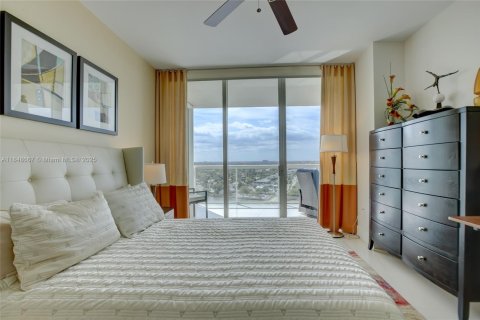 Condo in Pompano Beach, Florida, 2 bedrooms  № 1858623 - photo 18