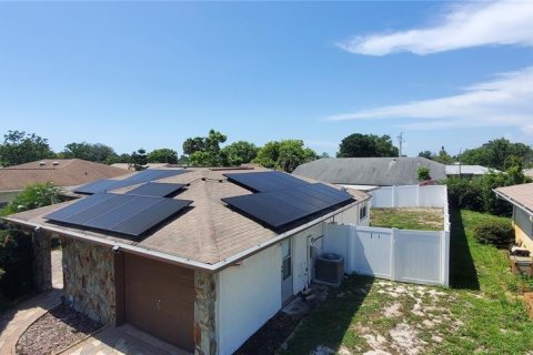 Villa ou maison à vendre à Port Richey, Floride: 3 chambres, 111.85 m2 № 2210166 - photo 2