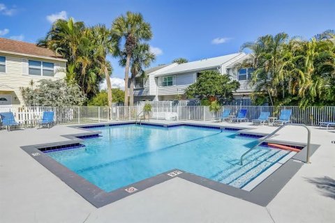 Touwnhouse à louer à Fort Lauderdale, Floride: 2 chambres, 98.48 m2 № 785860 - photo 1