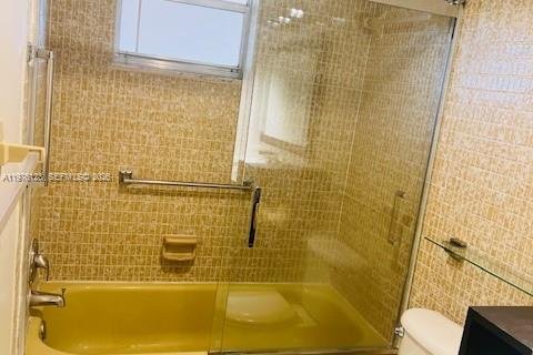 Condo in Margate, Florida, 1 bedroom  № 2042625 - photo 9