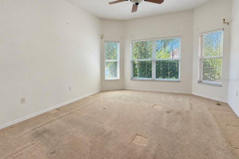 Villa ou maison à vendre à Poinciana, Floride: 2 chambres, 136.29 m2 № 2398977 - photo 14