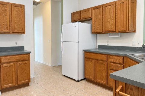 Villa ou maison à vendre à Poinciana, Floride: 2 chambres, 136.29 m2 № 2398977 - photo 8