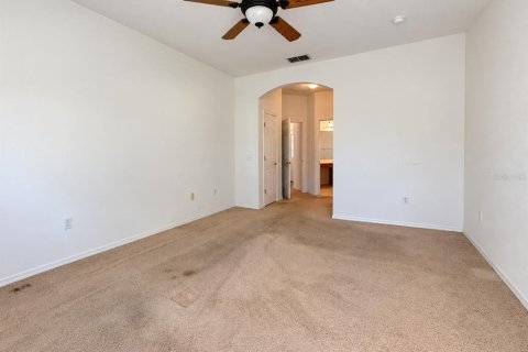 Villa ou maison à vendre à Poinciana, Floride: 2 chambres, 136.29 m2 № 2398977 - photo 15