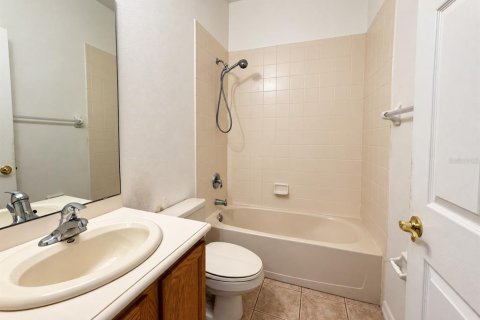 Villa ou maison à vendre à Poinciana, Floride: 2 chambres, 136.29 m2 № 2398977 - photo 21