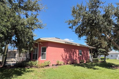 Villa ou maison à vendre à Poinciana, Floride: 2 chambres, 136.29 m2 № 2398977 - photo 28