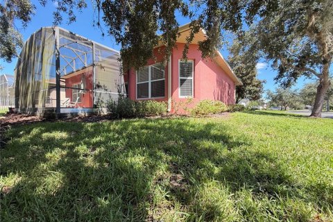 Villa ou maison à vendre à Poinciana, Floride: 2 chambres, 136.29 m2 № 2398977 - photo 27