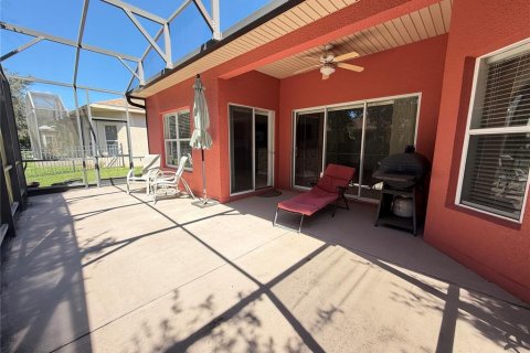 Villa ou maison à vendre à Poinciana, Floride: 2 chambres, 136.29 m2 № 2398977 - photo 24