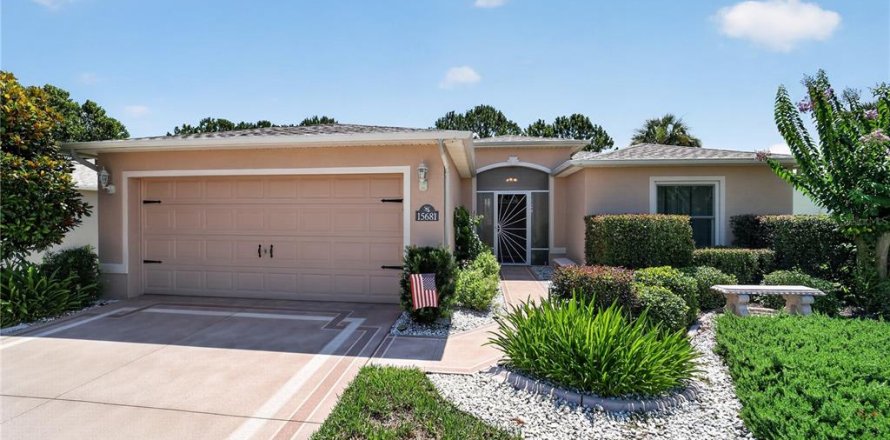 House in Ocala, Florida 3 bedrooms, 153.01 sq.m. № 2155782
