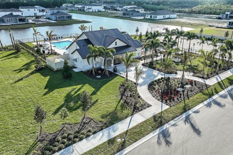 House in Port St. Lucie, Florida 4 bedrooms № 2429923 - photo 27