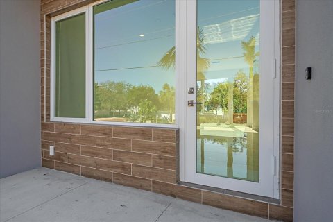 Townhouse in Sarasota, Florida 3 bedrooms, 230.4 sq.m. № 1534844 - photo 4