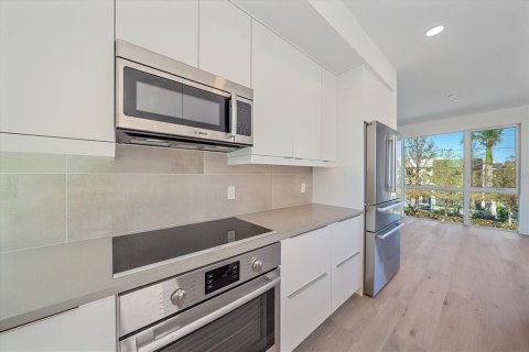 Townhouse in Sarasota, Florida 3 bedrooms, 230.4 sq.m. № 1534844 - photo 21