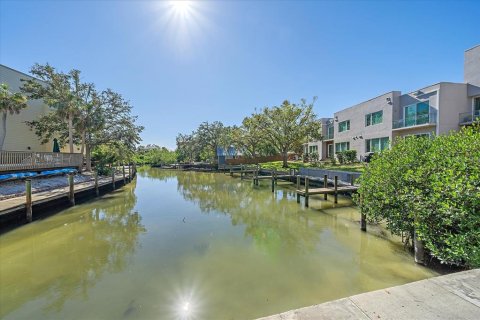 Townhouse in Sarasota, Florida 3 bedrooms, 230.4 sq.m. № 1534844 - photo 15