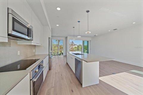 Townhouse in Sarasota, Florida 3 bedrooms, 230.4 sq.m. № 1534844 - photo 20