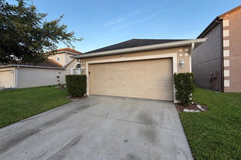 Villa ou maison à vendre à Orlando, Floride: 3 chambres, 151.99 m2 № 2411628 - photo 3