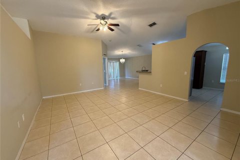 Villa ou maison à vendre à Orlando, Floride: 3 chambres, 151.99 m2 № 2411628 - photo 5