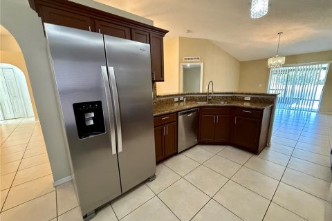 Villa ou maison à vendre à Orlando, Floride: 3 chambres, 151.99 m2 № 2411628 - photo 13