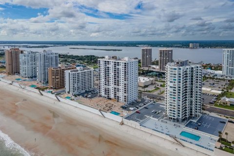 Condominio en venta en Daytona Beach Shores, Florida, 3 dormitorios, 176.51 m2 № 2418570 - foto 5