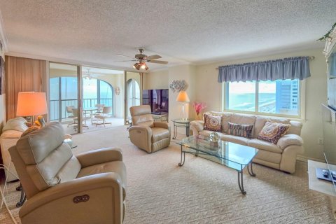 Condominio en venta en Daytona Beach Shores, Florida, 3 dormitorios, 176.51 m2 № 2418570 - foto 9