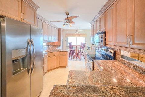 Condominio en venta en Daytona Beach Shores, Florida, 3 dormitorios, 176.51 m2 № 2418570 - foto 18