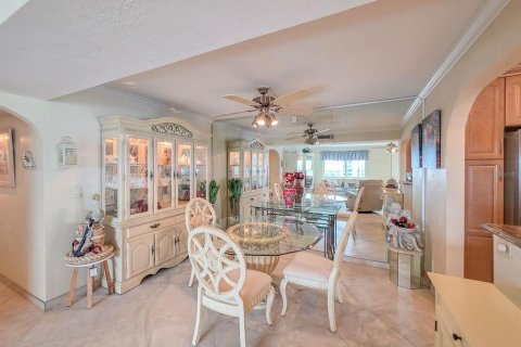 Condominio en venta en Daytona Beach Shores, Florida, 3 dormitorios, 176.51 m2 № 2418570 - foto 15