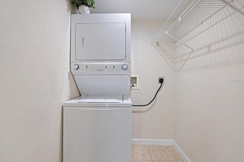 Adosado en alquiler en Sarasota, Florida, 2 dormitorios, 111.48 m2 № 2201480 - foto 17