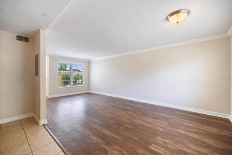 Adosado en alquiler en Sarasota, Florida, 2 dormitorios, 111.48 m2 № 2201480 - foto 7