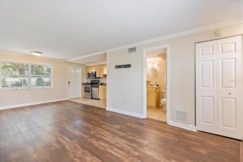 Adosado en alquiler en Sarasota, Florida, 2 dormitorios, 111.48 m2 № 2201480 - foto 5