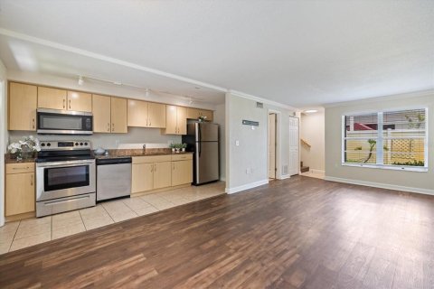 Adosado en alquiler en Sarasota, Florida, 2 dormitorios, 111.48 m2 № 2201480 - foto 3