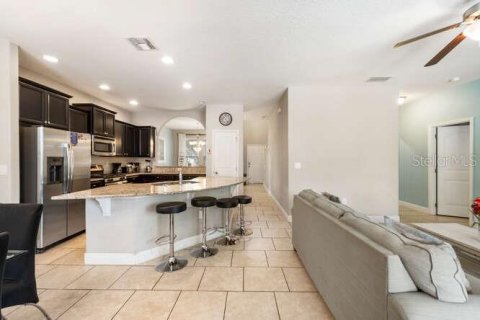 House in Davenport, Florida 6 bedrooms, 286.23 sq.m. № 1916561 - photo 10