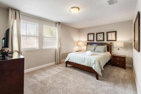 House in Davenport, Florida 6 bedrooms, 286.23 sq.m. № 1916561 - photo 26