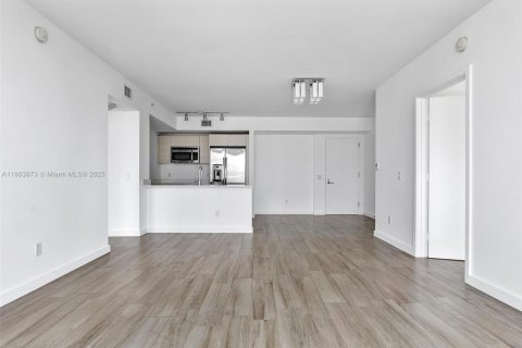 Condominio en venta en Miami, Florida, 2 dormitorios, 98.48 m2 № 1891770 - foto 8
