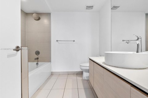 Condominio en venta en Miami, Florida, 2 dormitorios, 98.48 m2 № 1891770 - foto 29