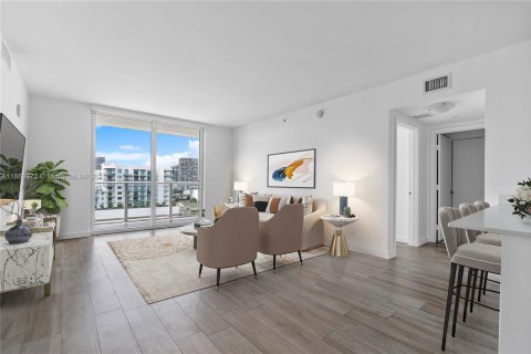 Condominio en venta en Miami, Florida, 2 dormitorios, 98.48 m2 № 1891770 - foto 2