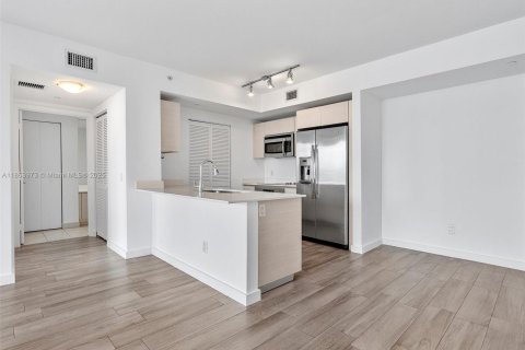 Condominio en venta en Miami, Florida, 2 dormitorios, 98.48 m2 № 1891770 - foto 11