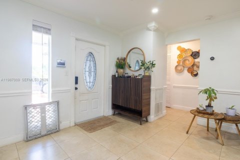 Casa en venta en Pembroke Pines, Florida, 3 dormitorios, 178 m2 № 2057229 - foto 5