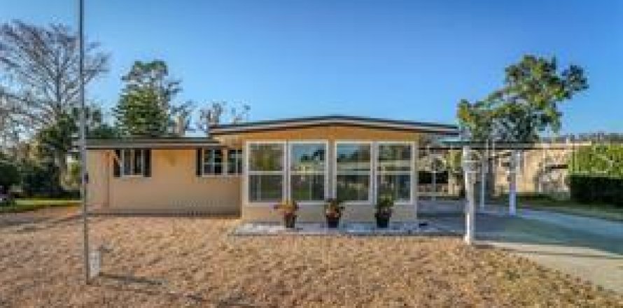 Appartement à Tavares, Floride 2 chambres, 91.97 m2 № 1807330