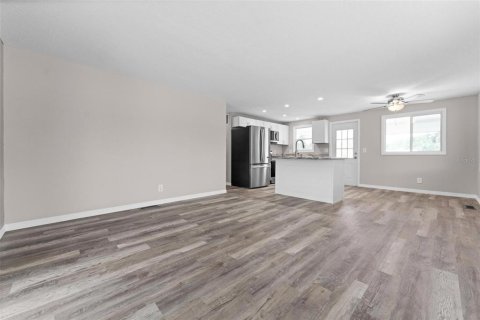 Apartment in Tavares, Florida 2 bedrooms, 91.97 sq.m. № 1807330 - photo 2