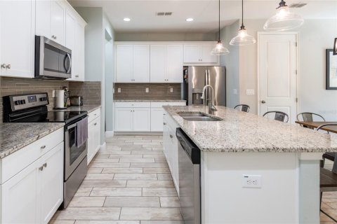 Touwnhouse à vendre à Lutz, Floride: 3 chambres, 182.18 m2 № 2323216 - photo 7