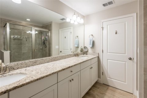 Touwnhouse à vendre à Lutz, Floride: 3 chambres, 182.18 m2 № 2323216 - photo 23