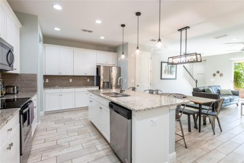 Touwnhouse à vendre à Lutz, Floride: 3 chambres, 182.18 m2 № 2323216 - photo 2