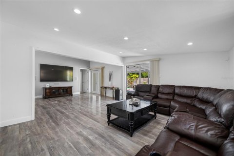 Villa ou maison à vendre à Saint Petersburg, Floride: 4 chambres, 168.71 m2 № 1876347 - photo 26