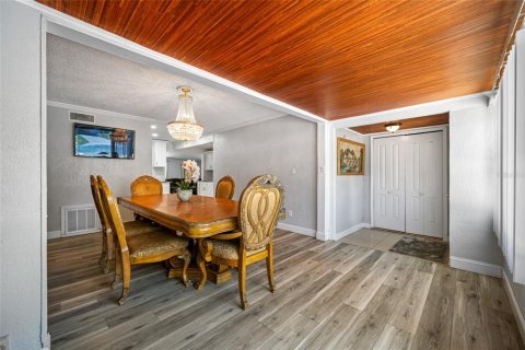 Villa ou maison à vendre à Saint Petersburg, Floride: 4 chambres, 168.71 m2 № 1876347 - photo 16