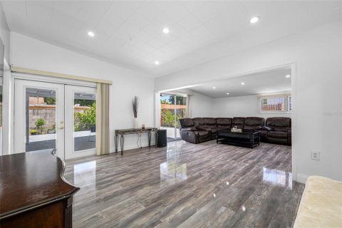 Villa ou maison à vendre à Saint Petersburg, Floride: 4 chambres, 168.71 m2 № 1876347 - photo 30