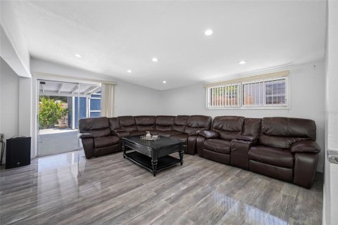 Villa ou maison à vendre à Saint Petersburg, Floride: 4 chambres, 168.71 m2 № 1876347 - photo 25