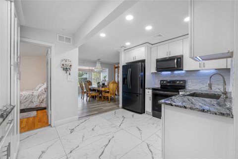 Villa ou maison à vendre à Saint Petersburg, Floride: 4 chambres, 168.71 m2 № 1876347 - photo 22