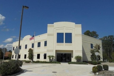 Propiedad comercial en alquiler en Palm Coast, Florida № 1898492 - foto 1