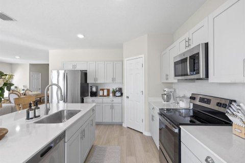 Villa ou maison à vendre à Wesley Chapel, Floride: 5 chambres, 229.56 m2 № 2237379 - photo 5