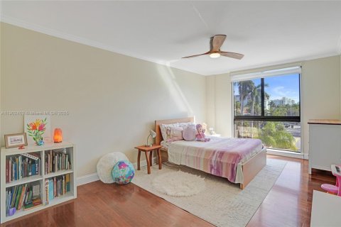 Снять в аренду кондоминиум в Бей-Харбор-Айлендс, Флорида 2 спальни, 97.55м2, № 1954493 - фото 30